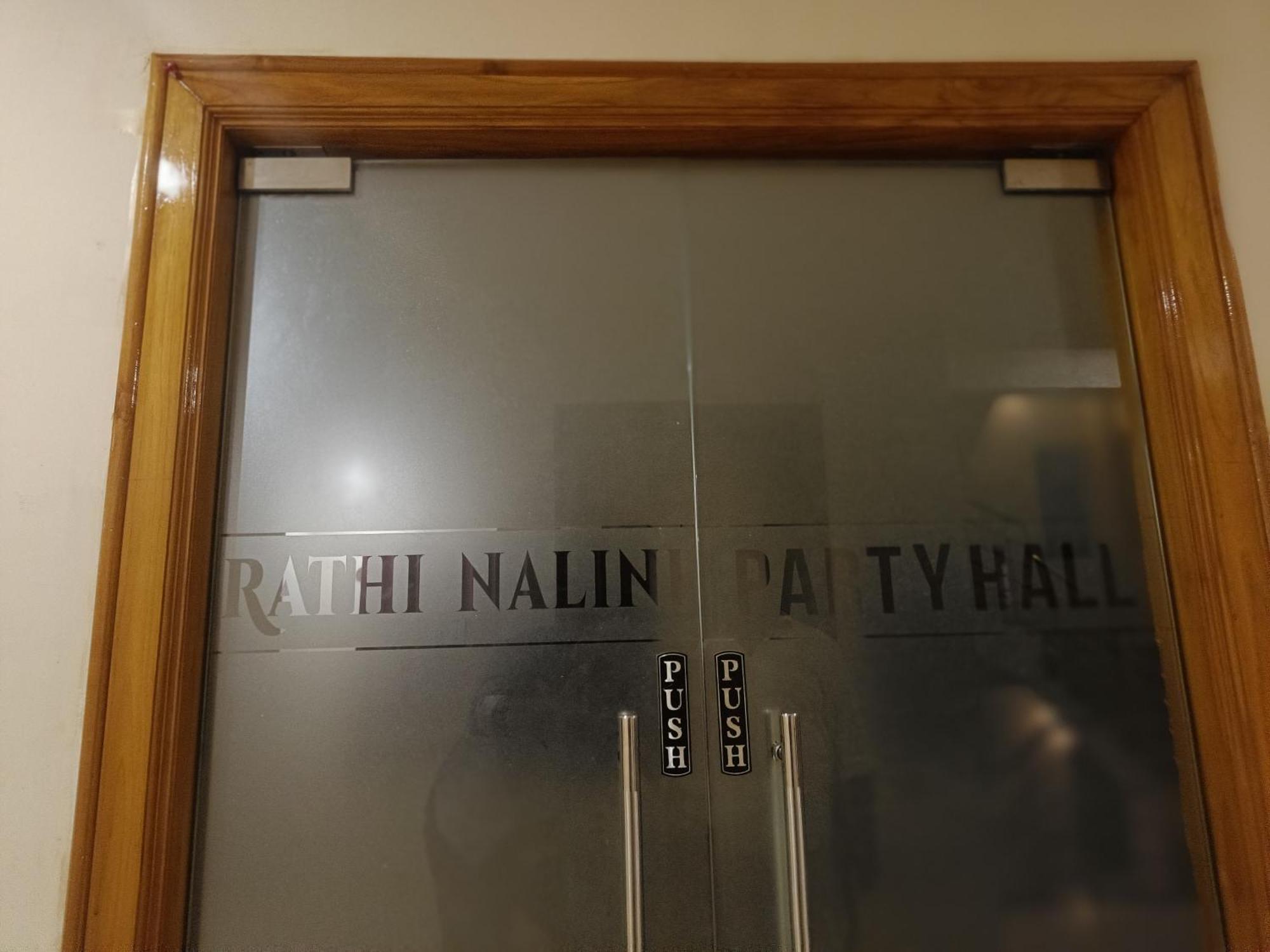 אודופי Hotel Radhma Residency מראה חיצוני תמונה